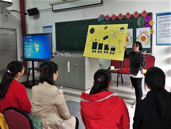 参赛选手与模拟员工互动（学前组）